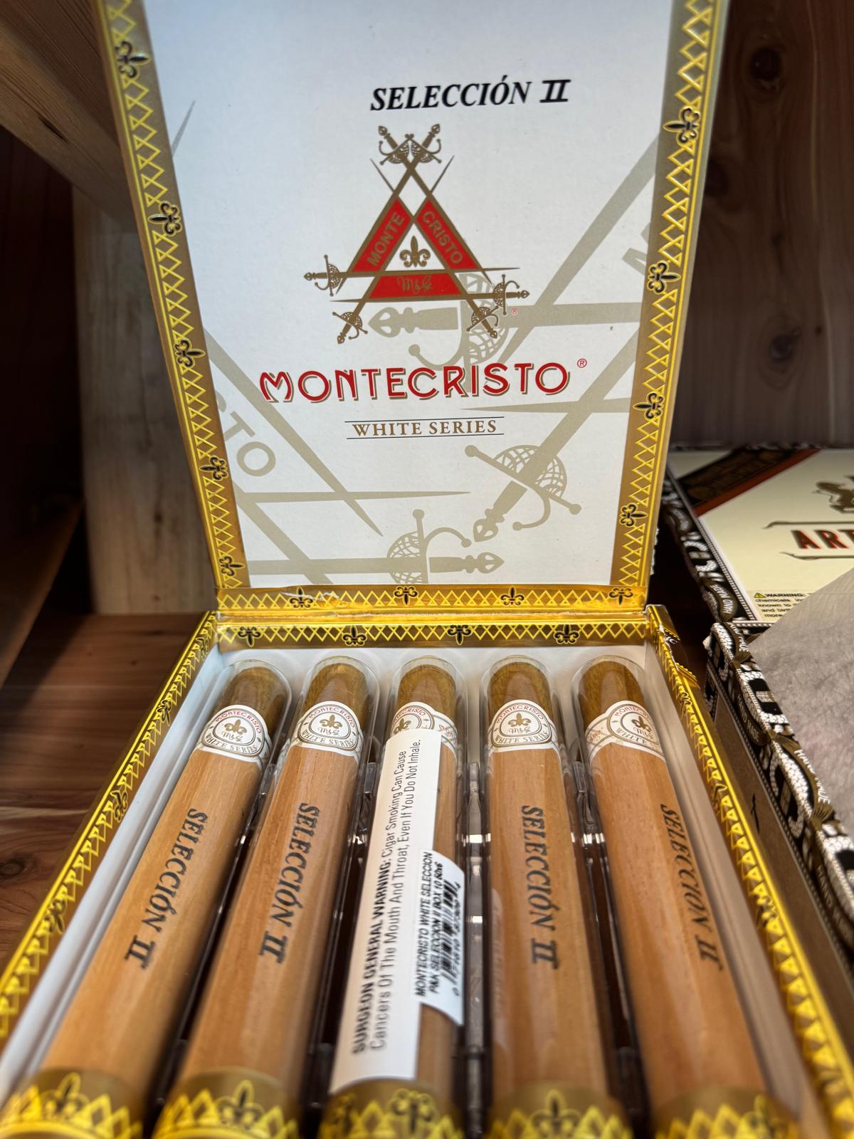 Montecristo White Series